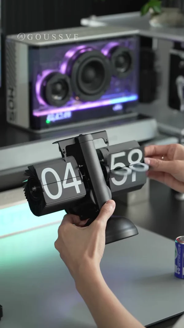 ⏰ Retro Flip Clock – Minimalist Style, Timeless Charm - Image 2