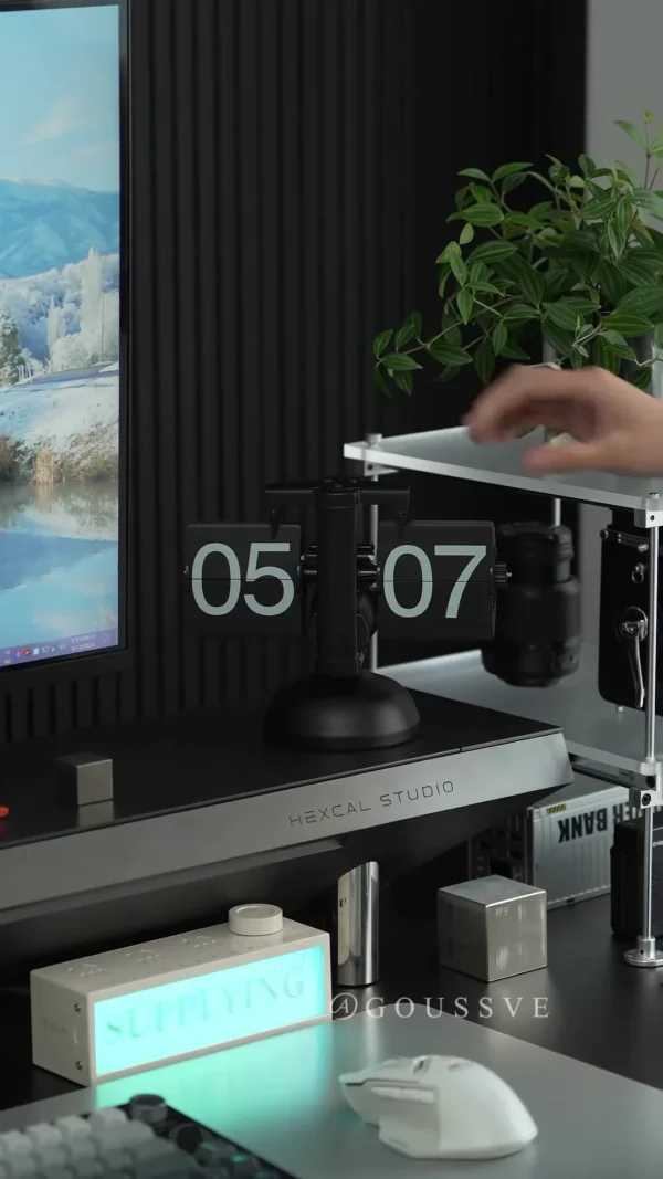 ⏰ Retro Flip Clock – Minimalist Style, Timeless Charm - Image 4